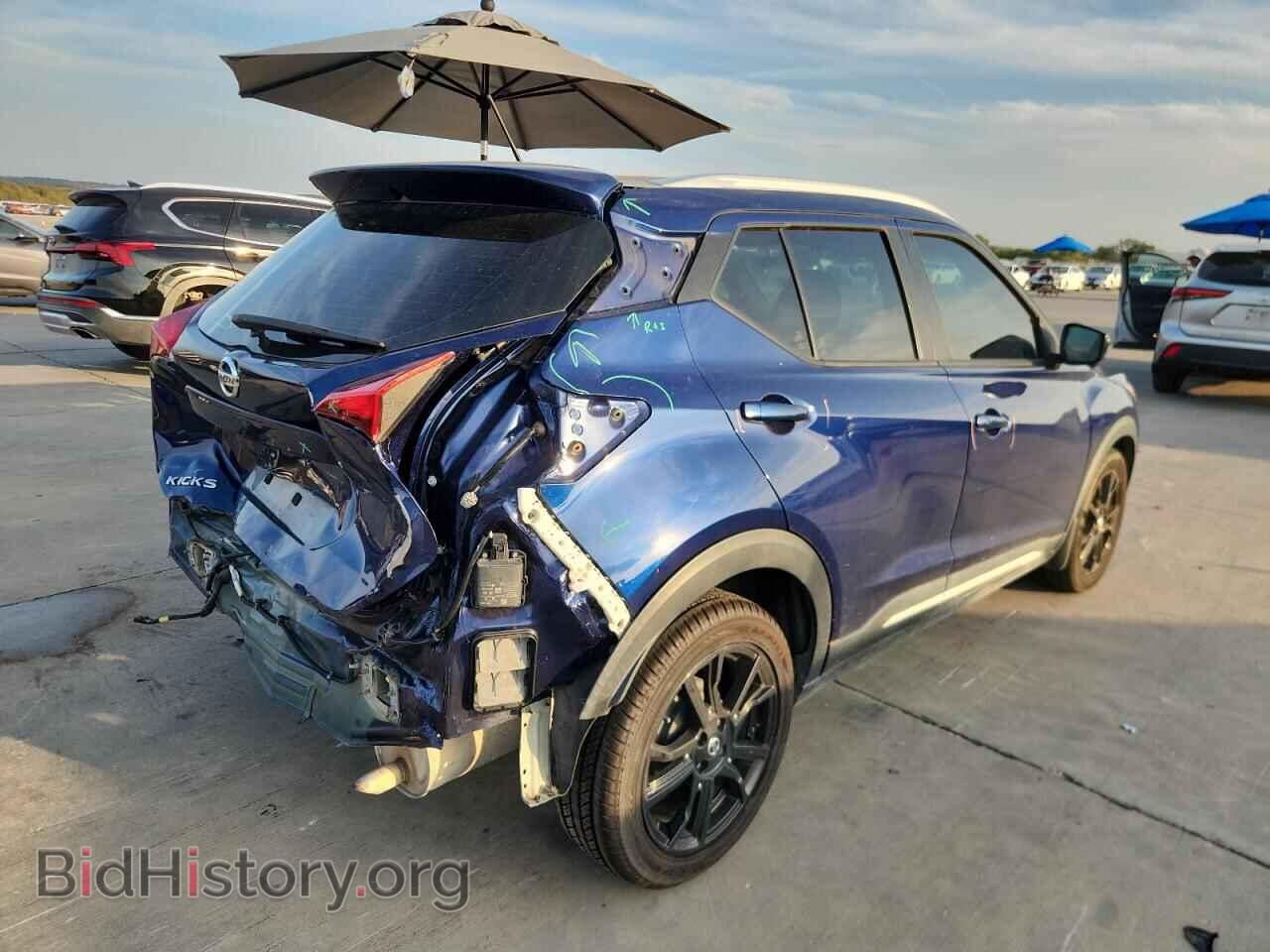 2020 NISSAN KICKS - VIN: 3N1CP5DV8LL564467 - Фото 3