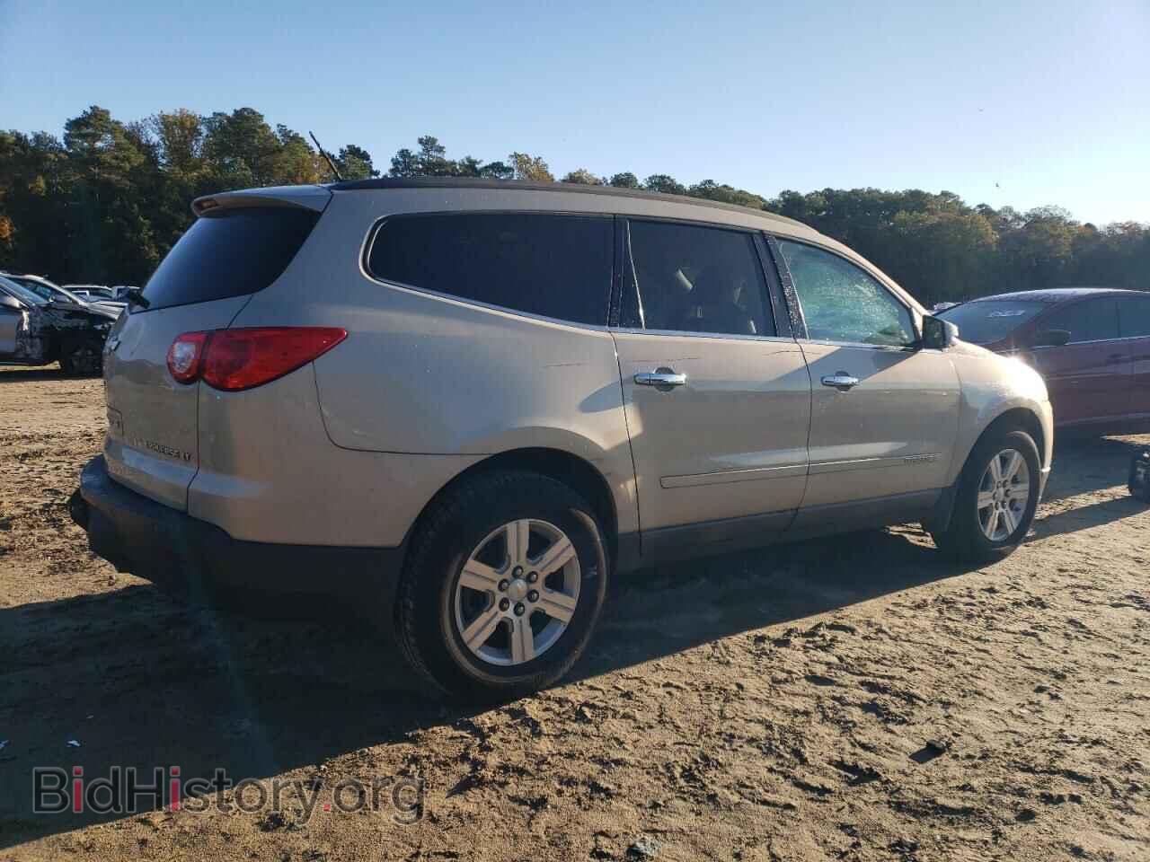 2009 CHEVROLET TRAVERSE - VIN: 1GNER23D09S176464 - Фото 3