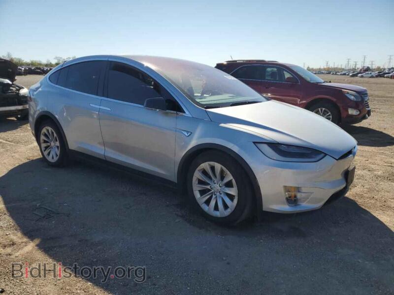 2016 Tesla MODEL X (VIN 5YJXCBE2XGF017668) — фото 4 из 14