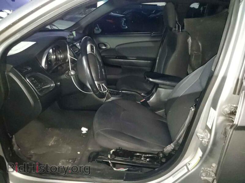 2013 Chrysler 200 (VIN 1C3CCBBB3DN584292) — фото 7 из 14