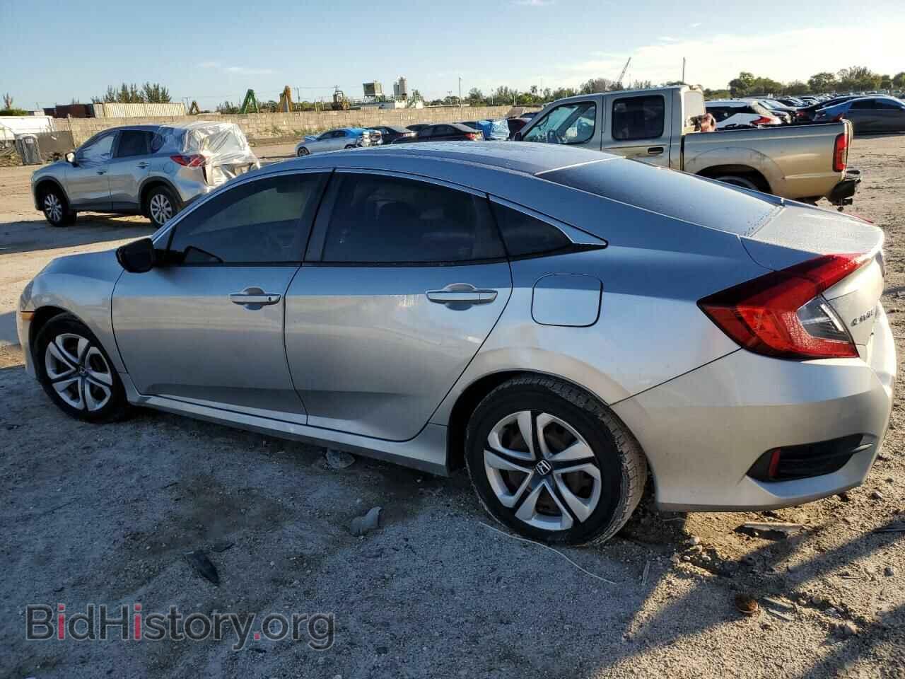 2018 HONDA CIVIC - VIN: 19XFC2F57JE031884 - Photo 2