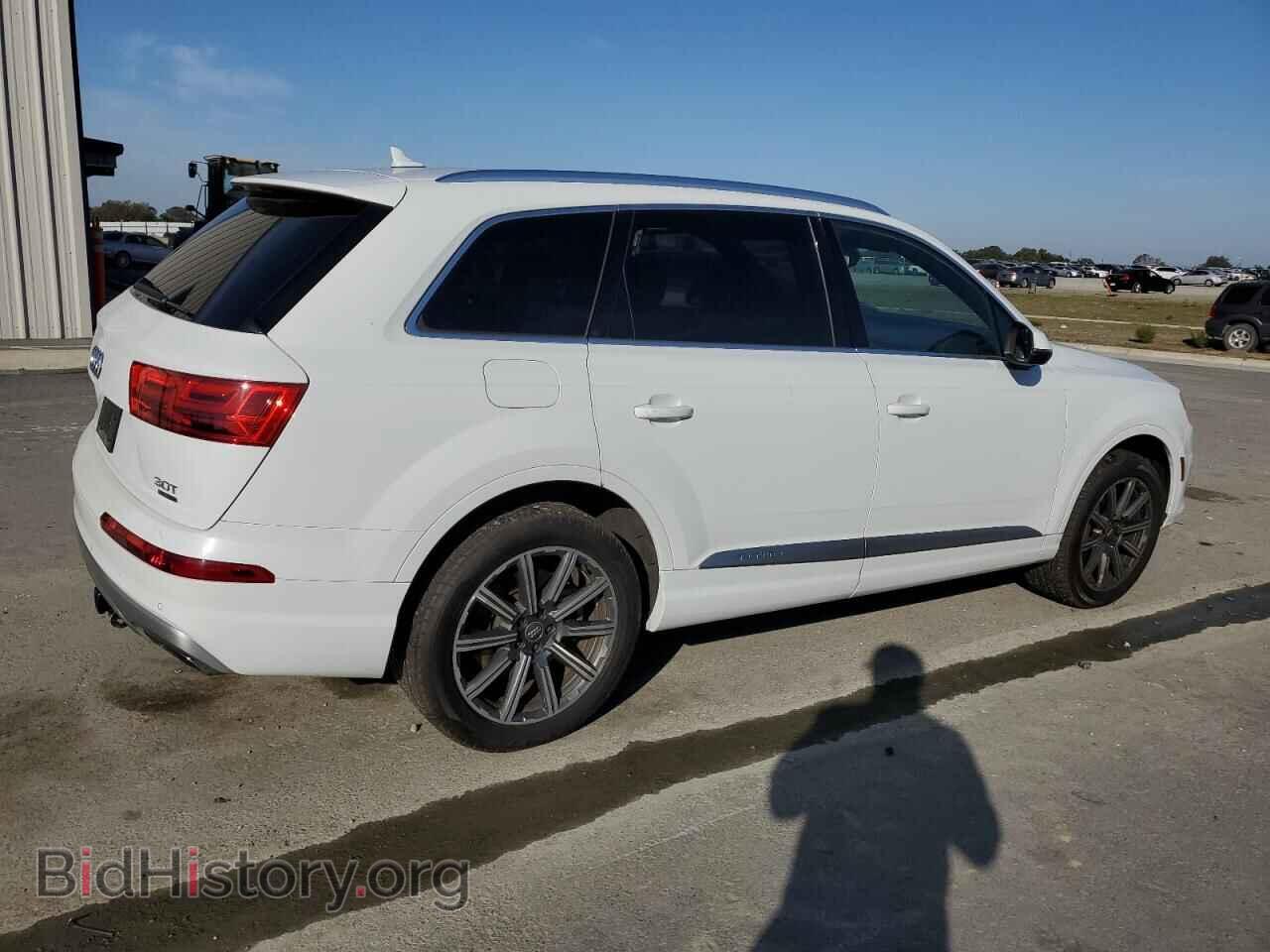2017 AUDI Q7 - VIN: WA1VAAF76HD017588 - Фото 3