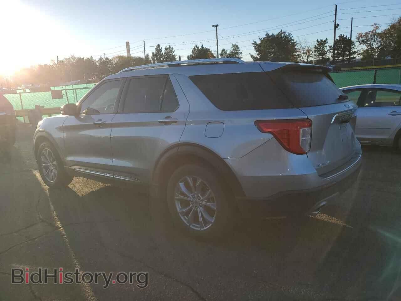 2021 FORD EXPLORER - VIN: 1FMSK8FH3MGA88517 - Фото 2