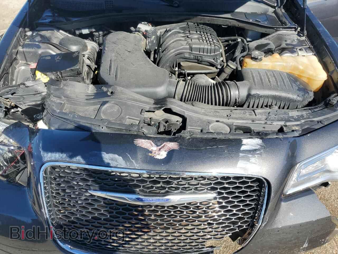 2019 CHRYSLER 300 - VIN: 2C3CCAKG7KH690885 - Фото 11