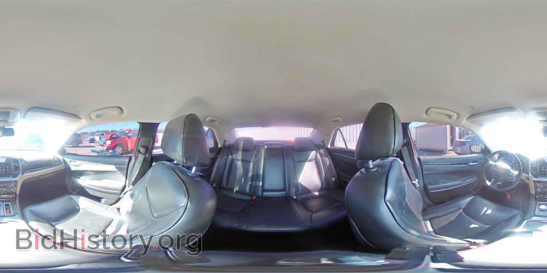 2019 CHRYSLER 300 - VIN: 2C3CCAKG7KH690885 - Фото 15