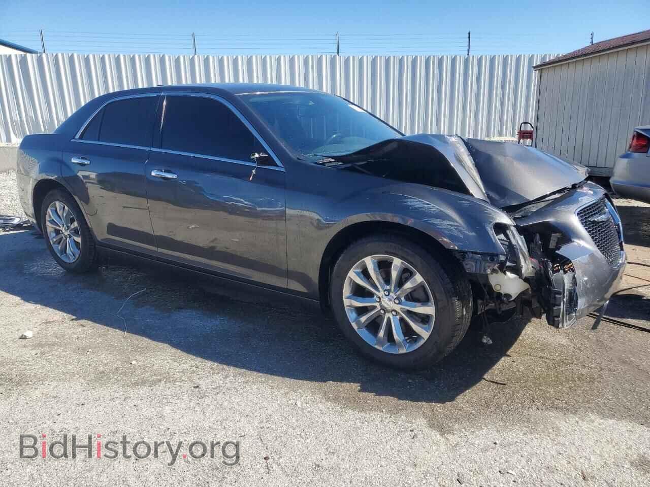 2019 CHRYSLER 300 - VIN: 2C3CCAKG7KH690885 - Фото 4
