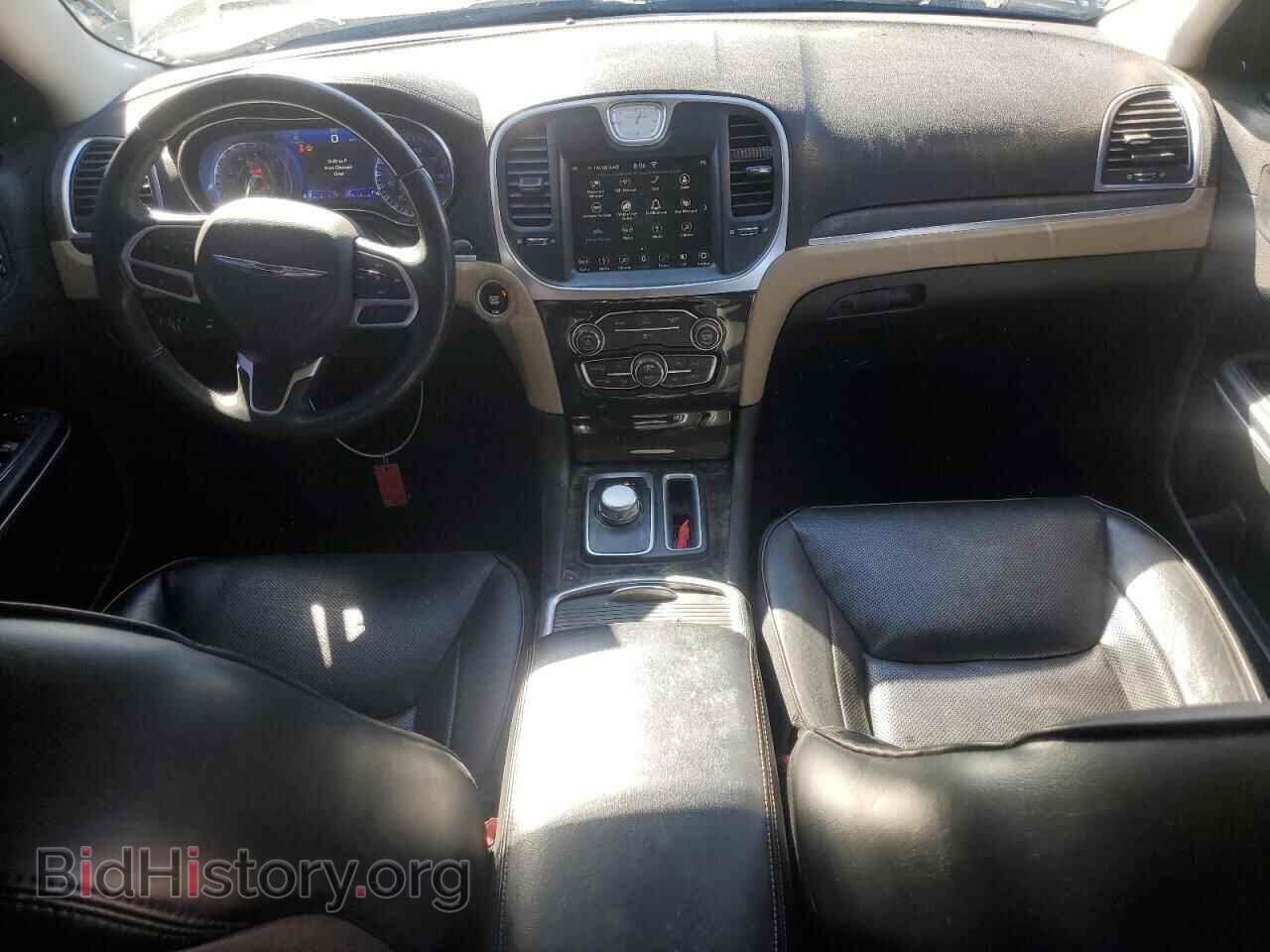 2019 CHRYSLER 300 - VIN: 2C3CCAKG7KH690885 - Фото 8