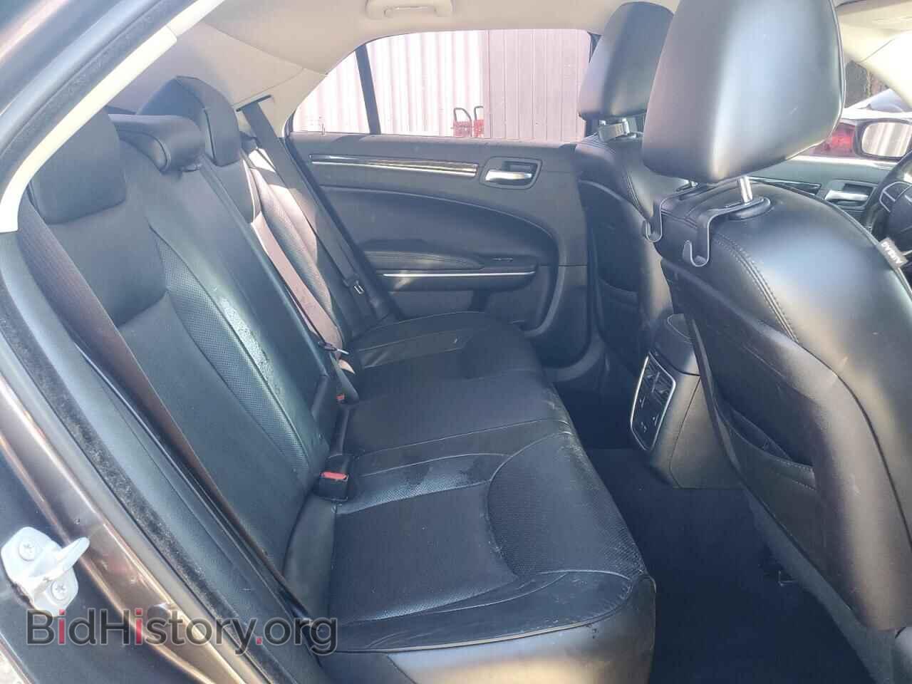 2019 CHRYSLER 300 - VIN: 2C3CCAKG7KH690885 - Фото 10
