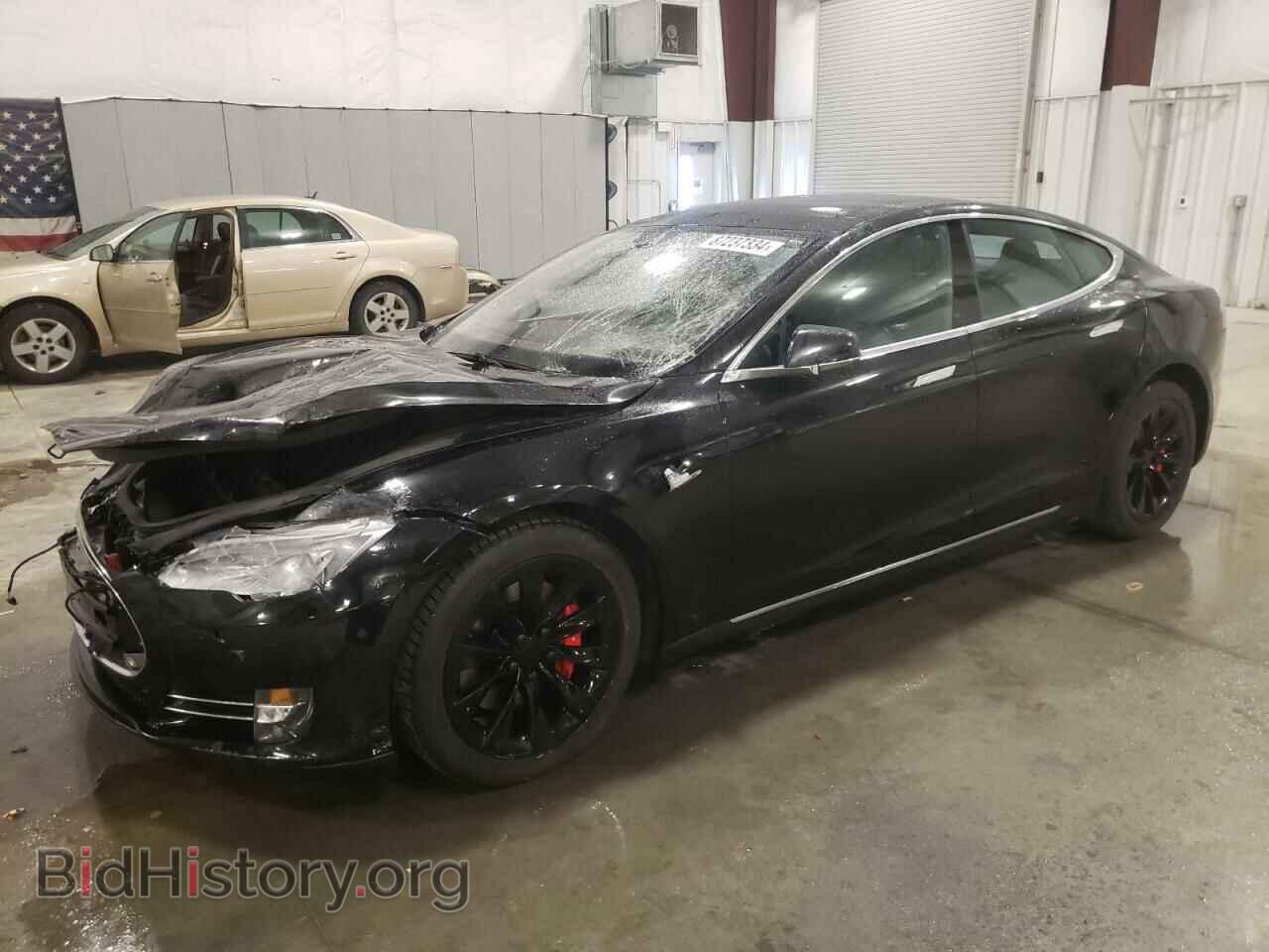 Фотография 5YJSA1H4XFF085135 - TESLA MODEL S 2015