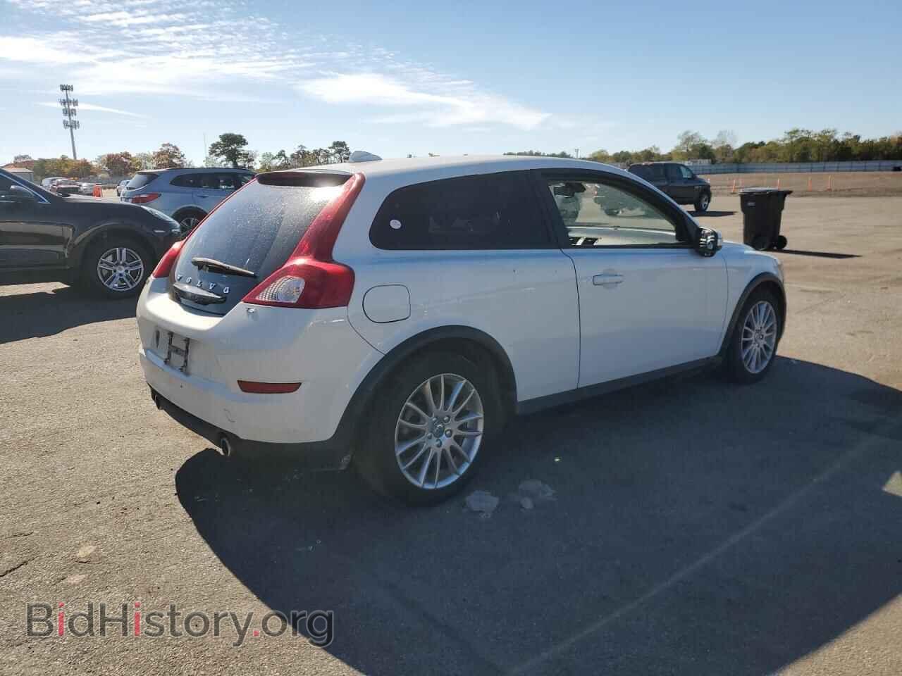 2011 VOLVO C30 - VIN: YV1672MK1B2210167 - Фото 3