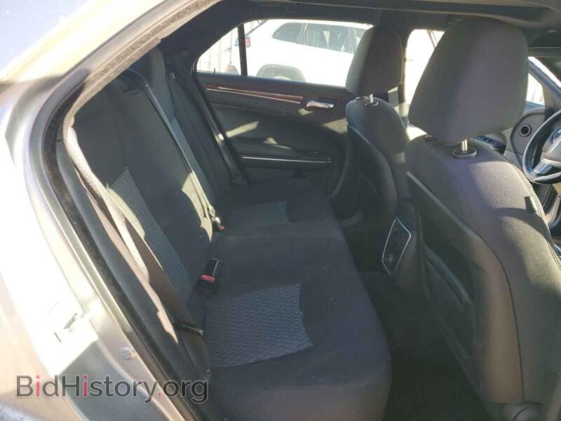 2014 Chrysler 300 (VIN 2C3CCAAG2EH375983) — фото 10 из 13