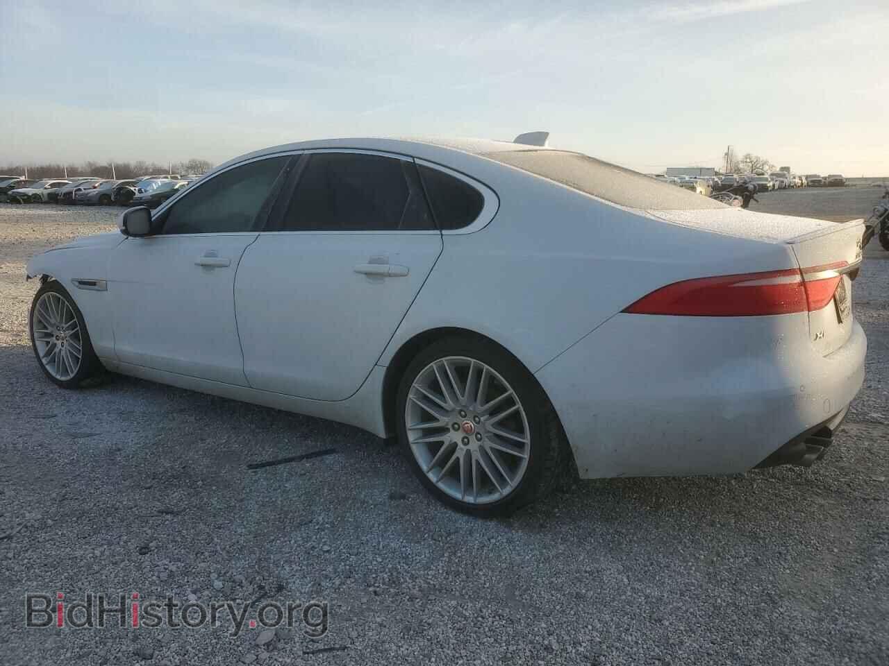 2017 JAGUAR XF - VIN: SAJBE4BN3HCY46435 - Фото 2