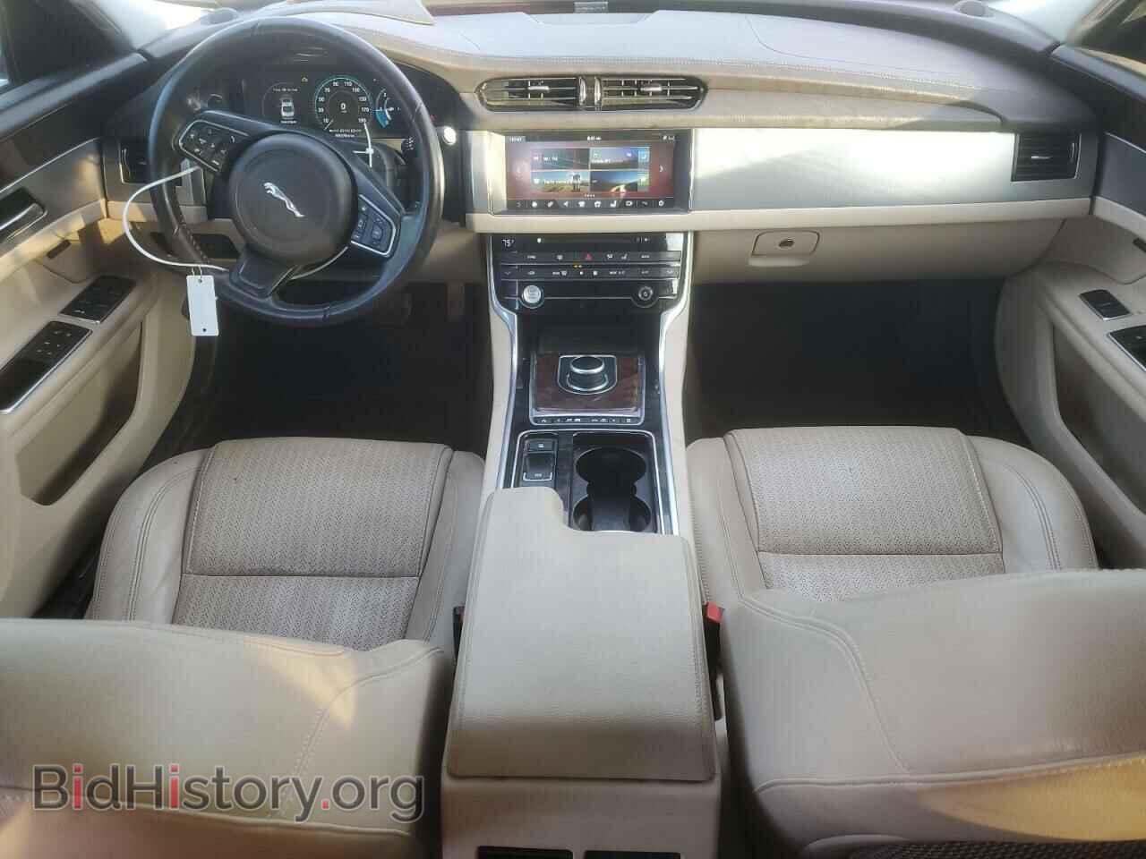 2017 JAGUAR XF - VIN: SAJBE4BN3HCY46435 - Фото 8