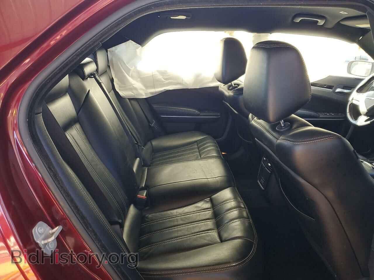 2019 CHRYSLER 300 - VIN: 2C3CCABG2KH654103 - Фото 10