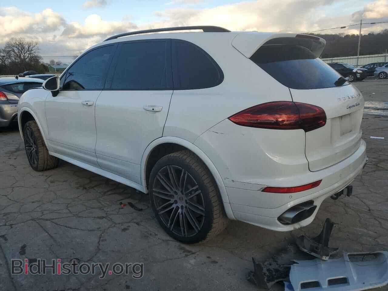 2016 PORSCHE CAYENNE - VIN: WP1AC2A26GLA88647 - Фото 2