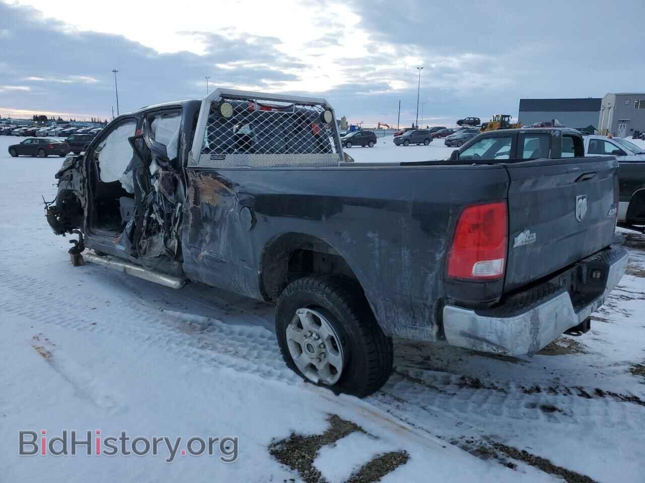 2018 RAM All Models - VIN: 3C63R3HL4JG372478 - Photo 2