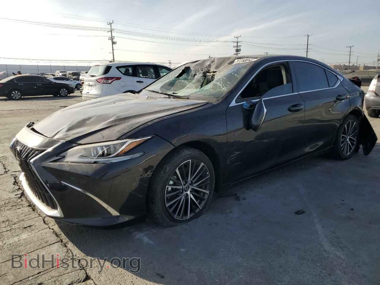 Photo 58ADA1C19RU053816 - LEXUS ES300 2024