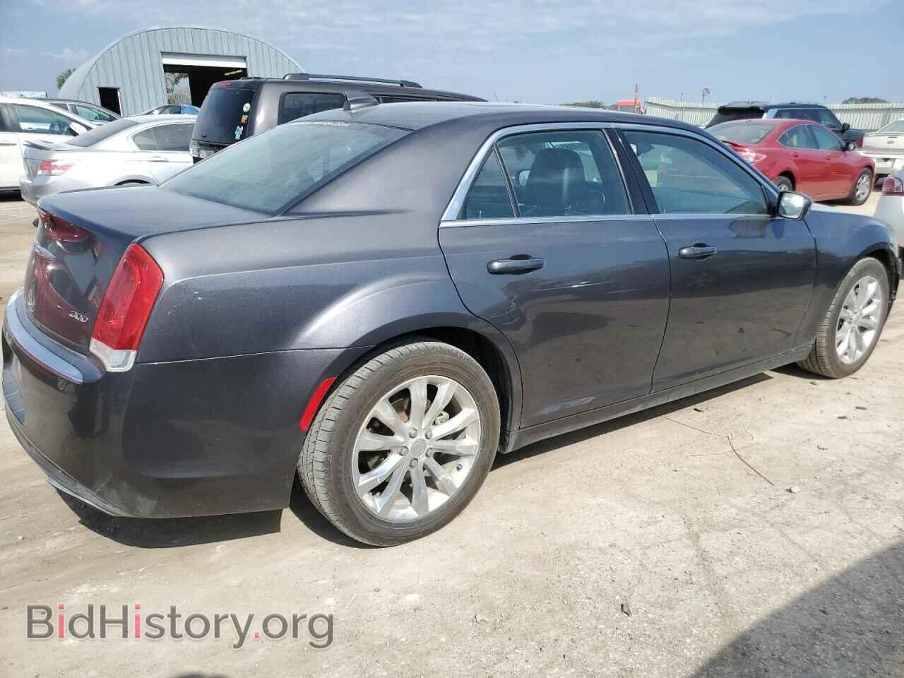 2016 CHRYSLER 300 - VIN: 2C3CCARG7GH261680 - Фото 3