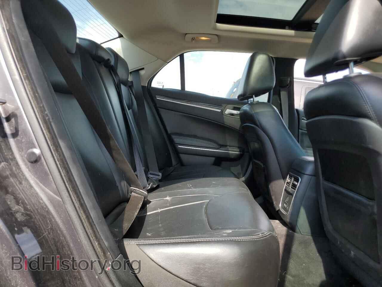 2016 CHRYSLER 300 - VIN: 2C3CCARG7GH261680 - Фото 10