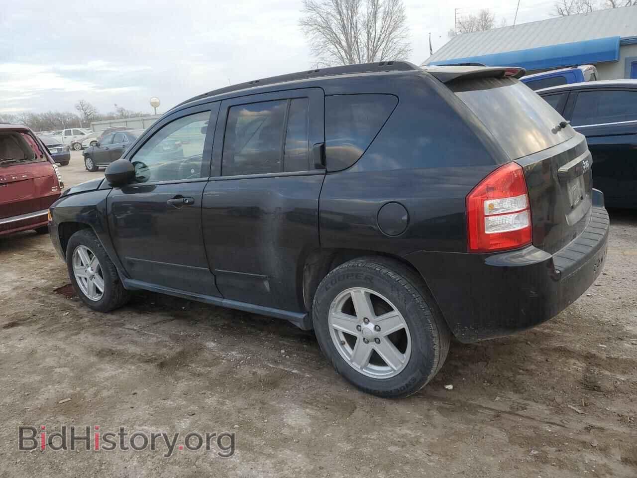 2010 JEEP COMPASS - VIN: 1J4NT4FB2AD506396 - Фото 2