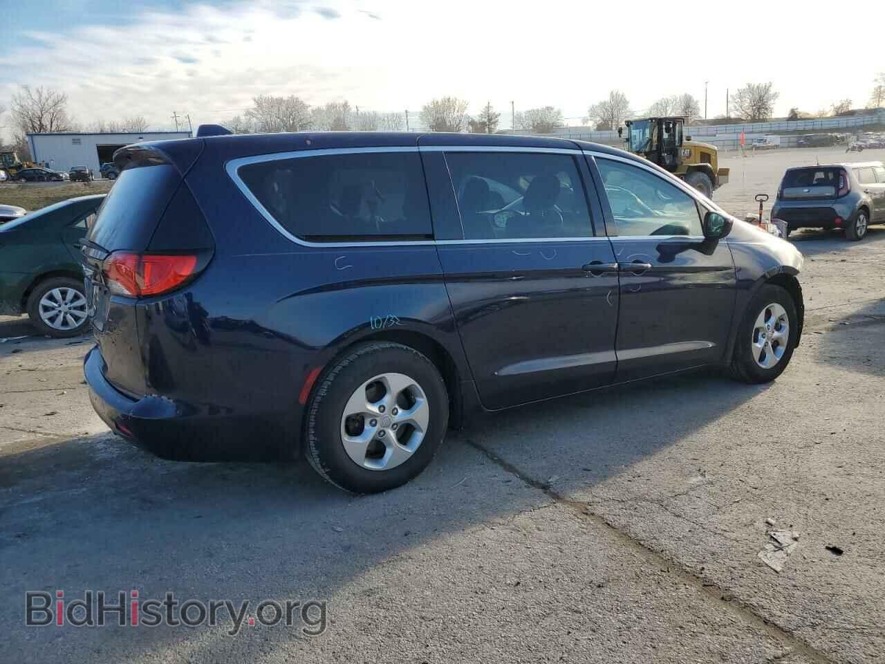 2017 CHRYSLER PACIFICA - VIN: 2C4RC1CG8HR609982 - Фото 3