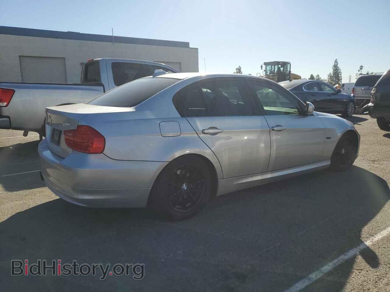 2010 BMW 3 SERIES - VIN: WBAPH5G55ANM69821 - Фото 3