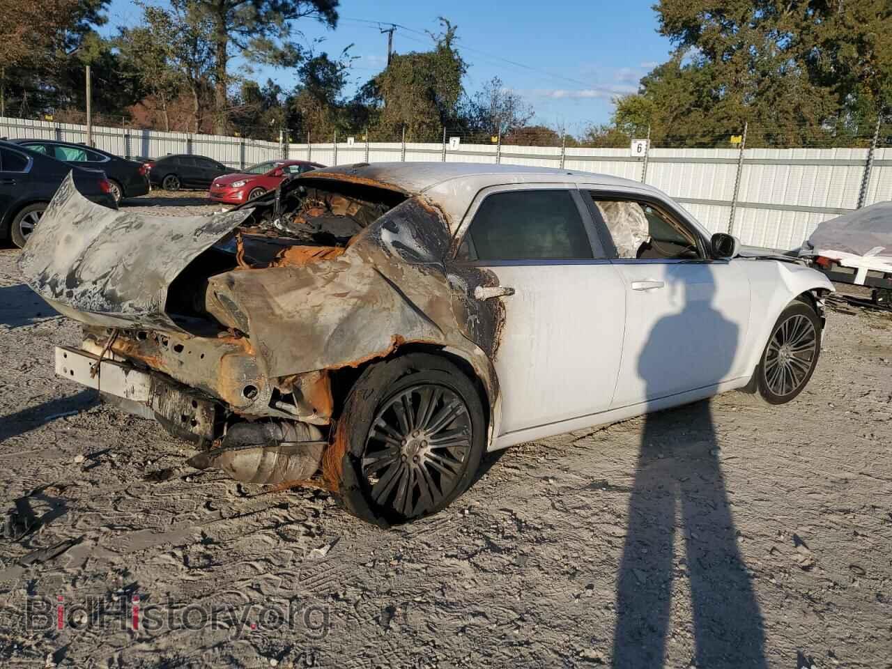 2010 CHRYSLER 300 - VIN: 2C3CA2CV4AH262277 - Фото 3