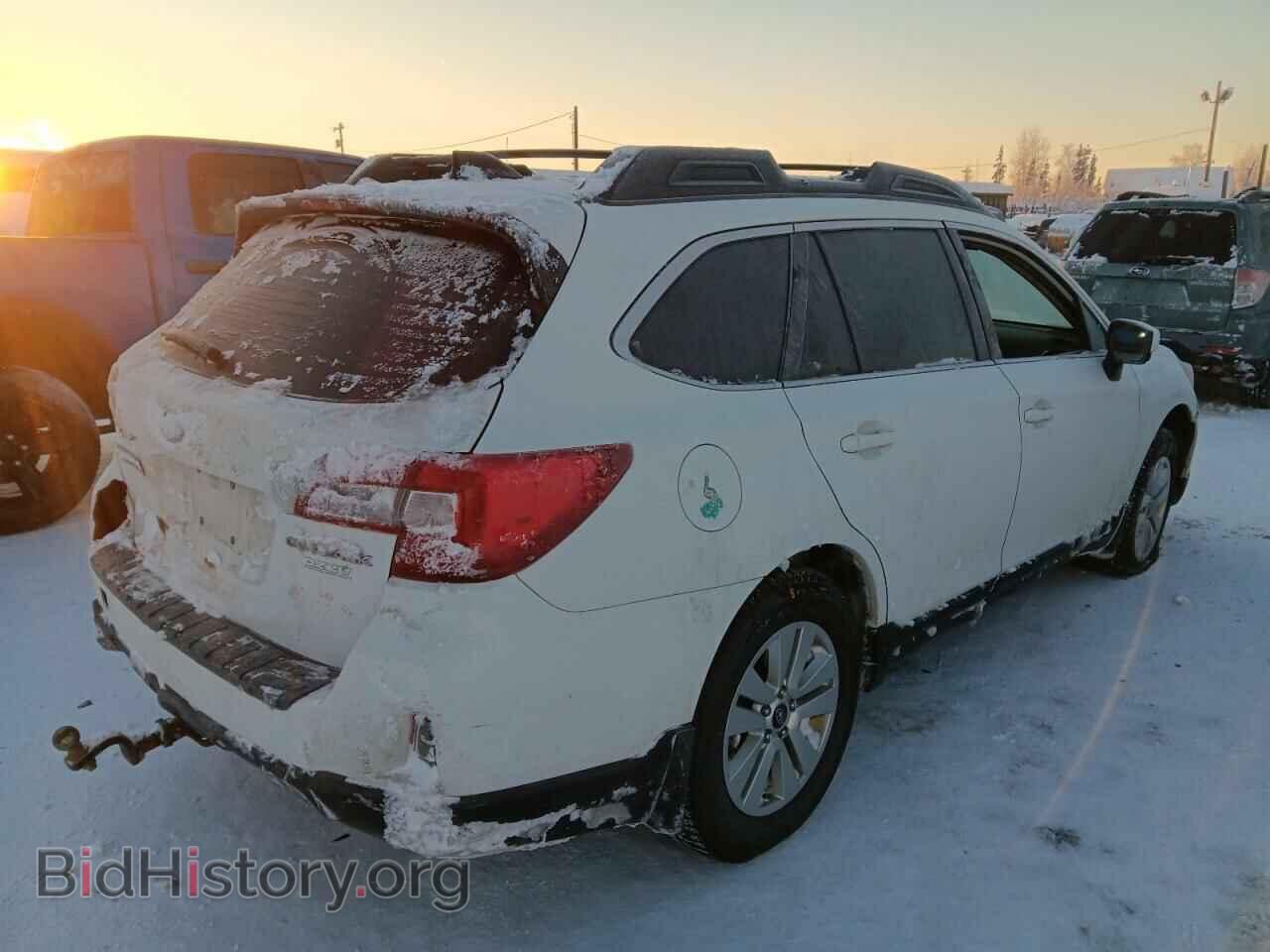 2017 SUBARU OUTBACK - VIN: 4S4BSADC0H3202470 - Фото 3