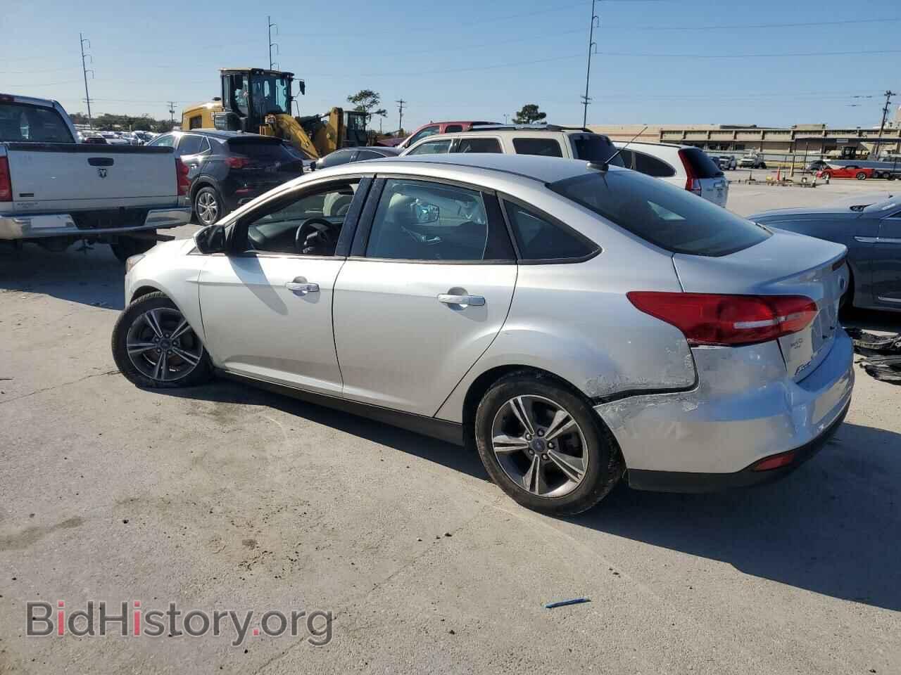 2018 FORD FOCUS - VIN: 1FADP3FE1JL270488 - Фото 2