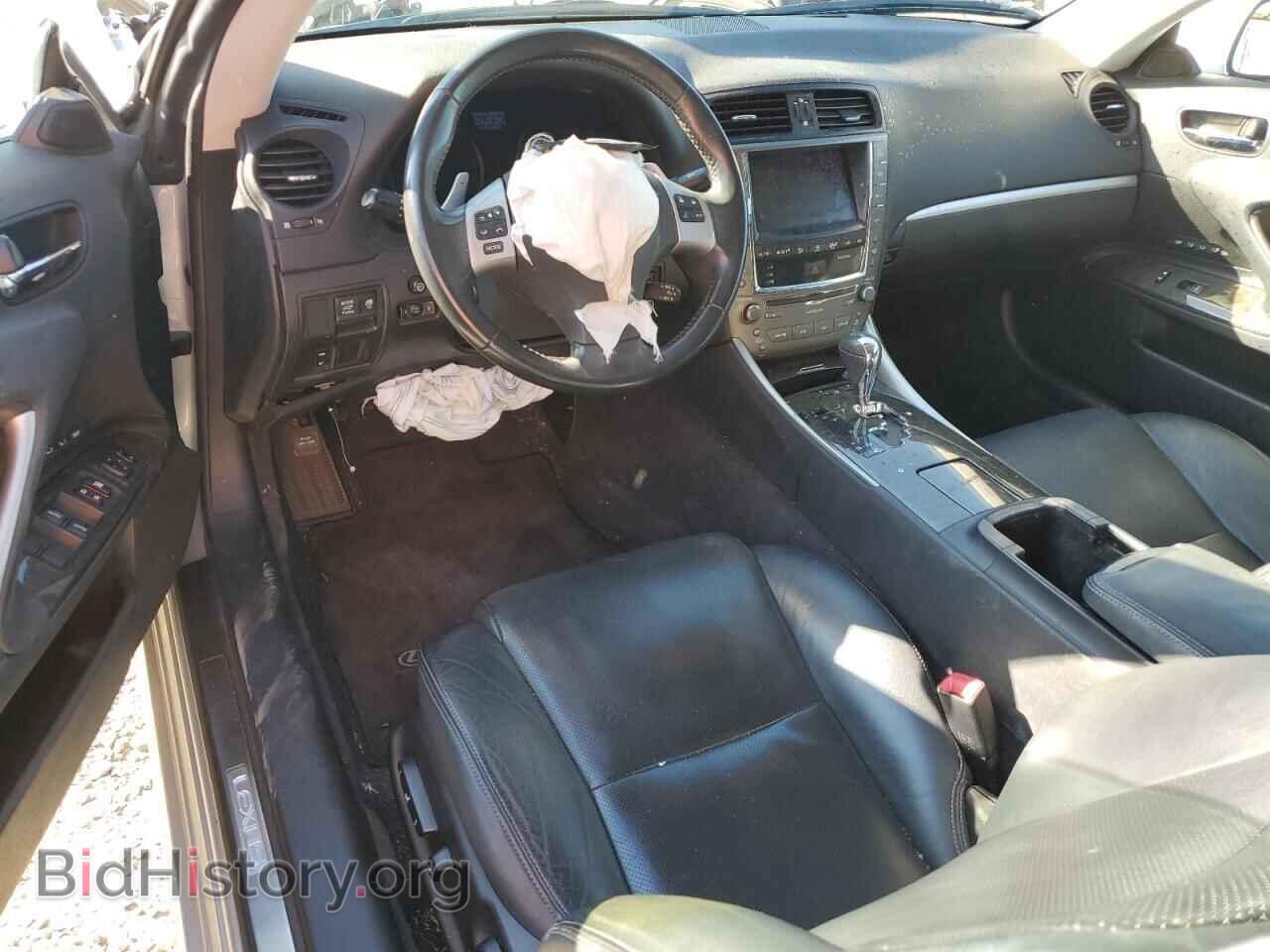 2011 LEXUS IS - VIN: JTHFF2C28B2520647 - Photo 8