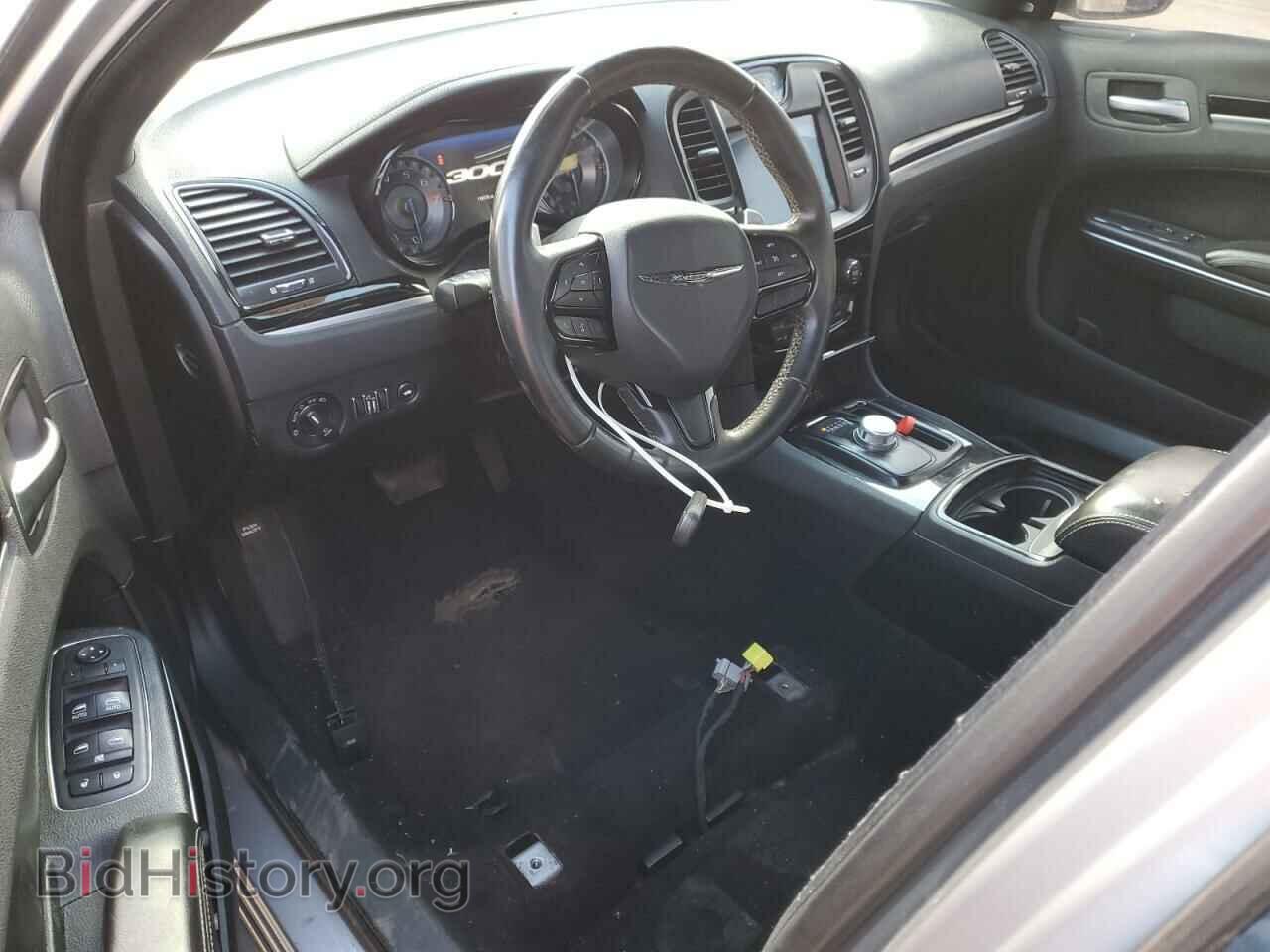 2018 CHRYSLER 300 - VIN: 2C3CCAGGXJH226559 - Фото 8