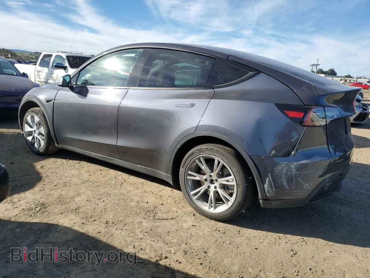2023 TESLA MODEL Y - VIN: 7SAYGDEE5PF913829 - Фото 2