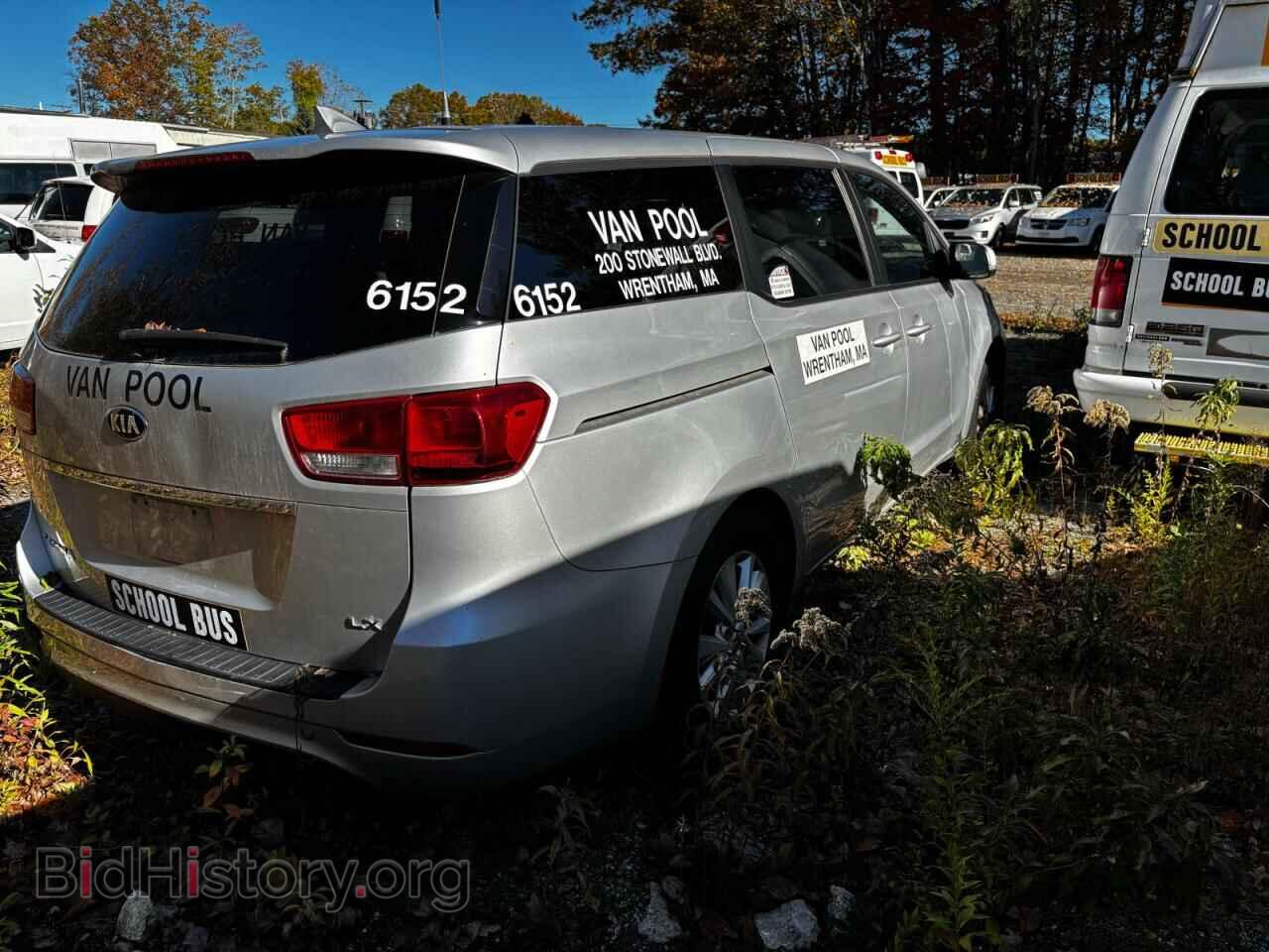 2018 KIA All Models - VIN: KNDMB5C19J6381925 - Photo 4