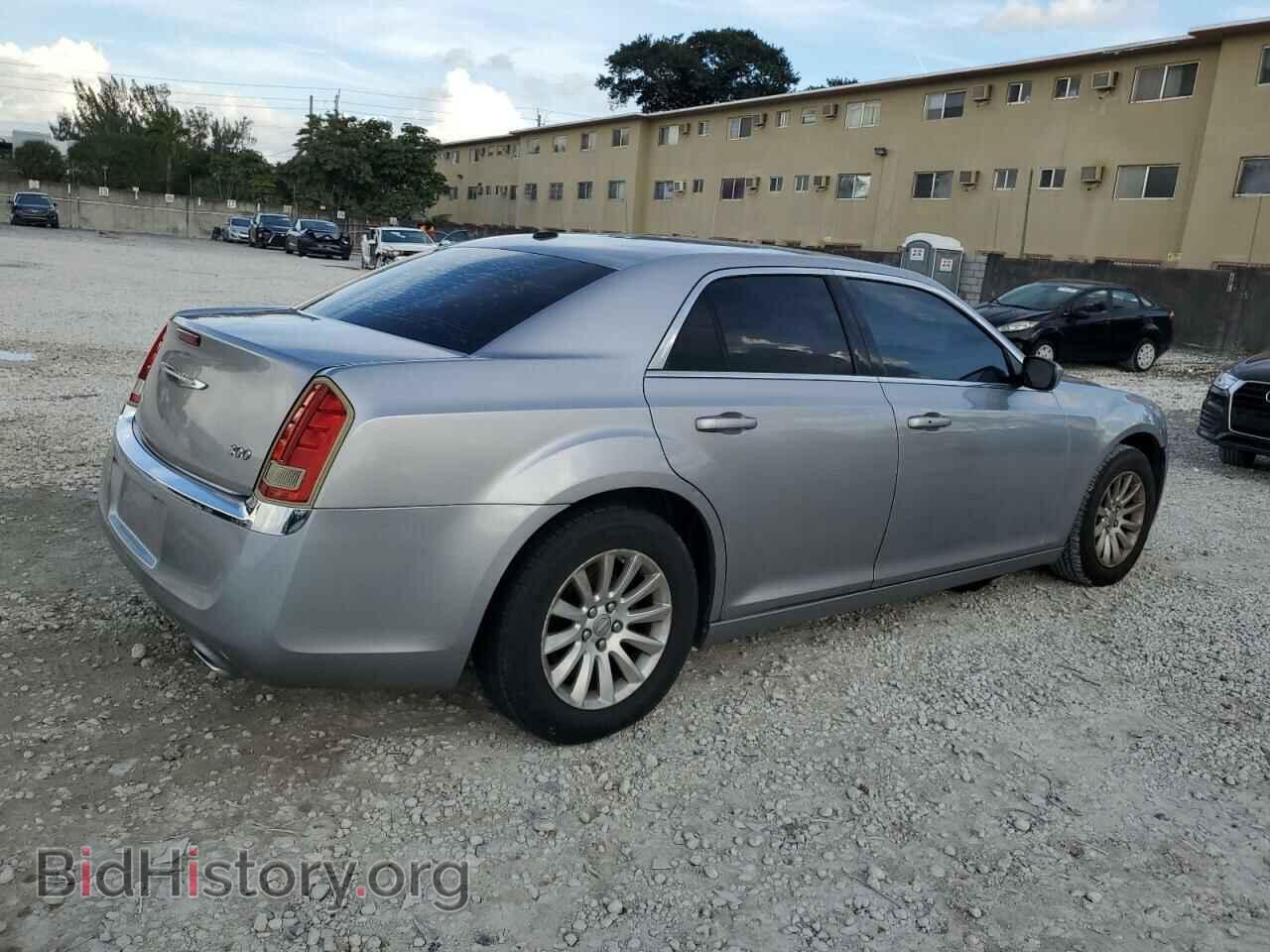 2011 CHRYSLER 300 - VIN: 2C3CA4CG9BH523403 - Фото 3