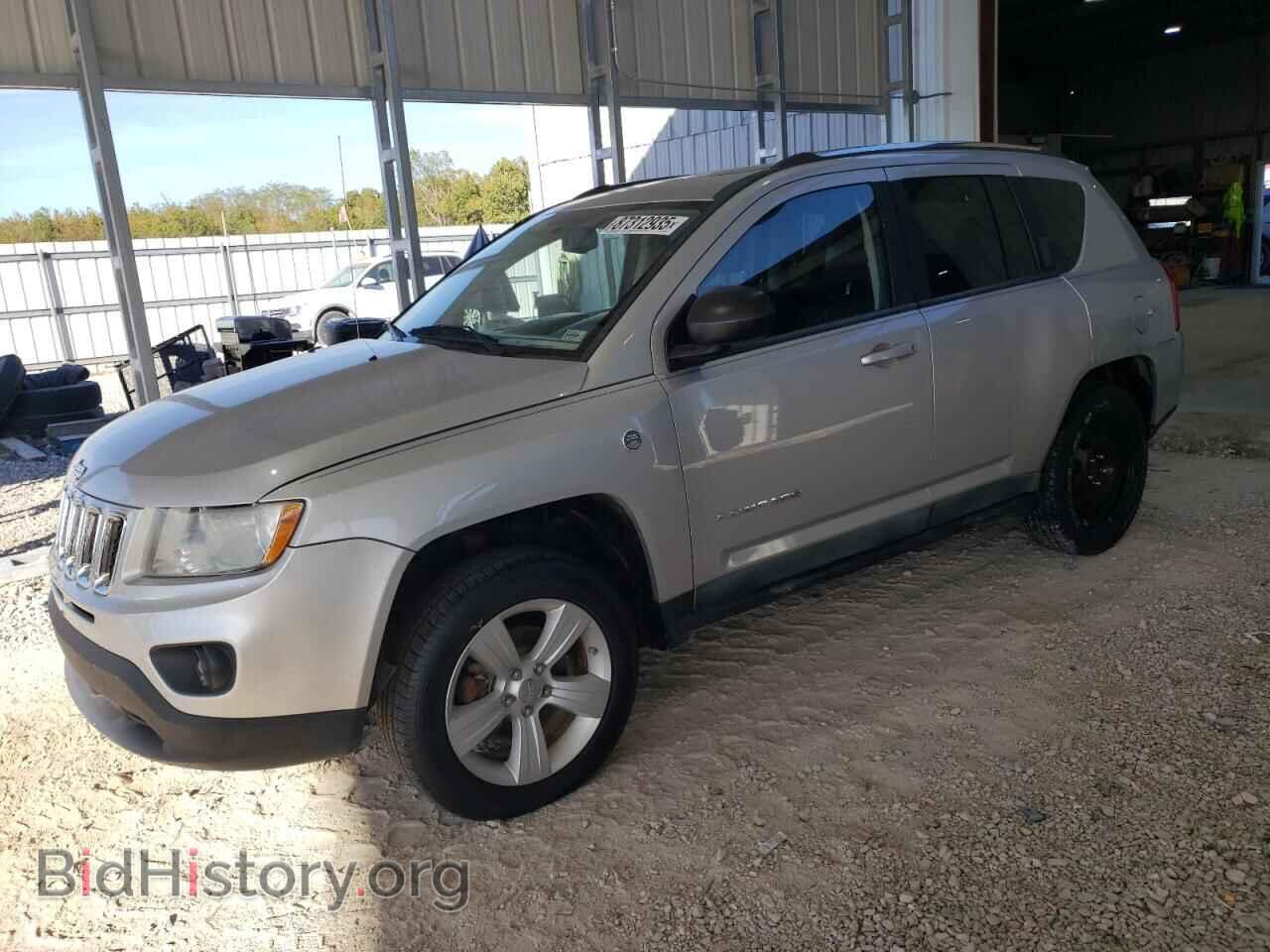 Photo 1J4NF5FB1BD244529 - JEEP COMPASS 2011