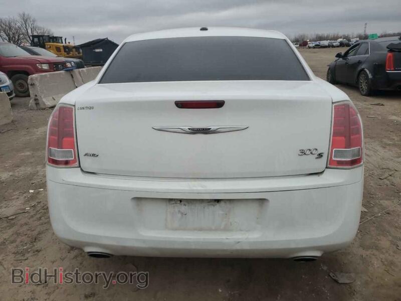 2014 Chrysler 300 (VIN 2C3CCAGTXEH205682) — photo 6 of 12