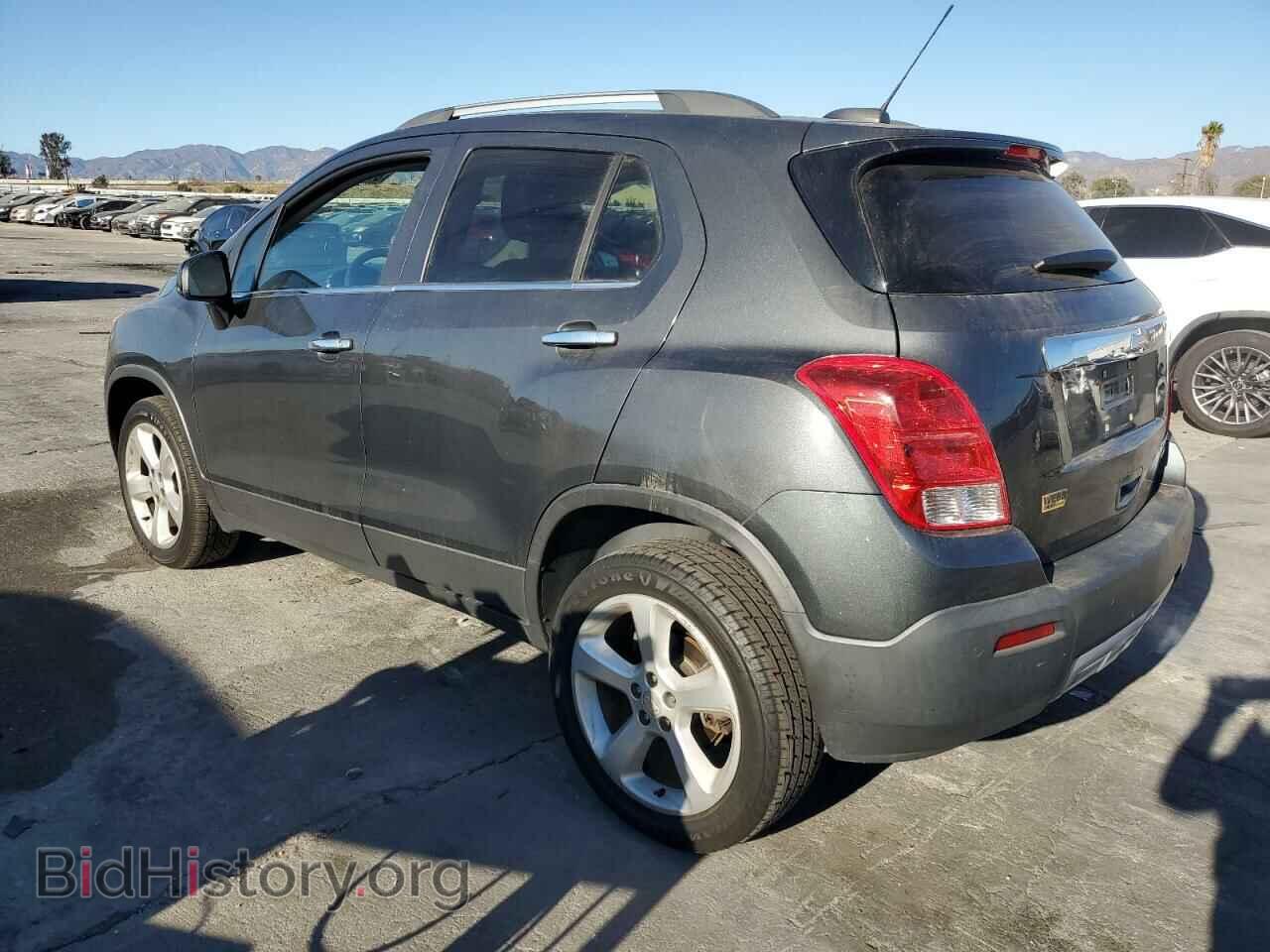 2016 CHEVROLET TRAX - VIN: 3GNCJRSB2GL174394 - Фото 2