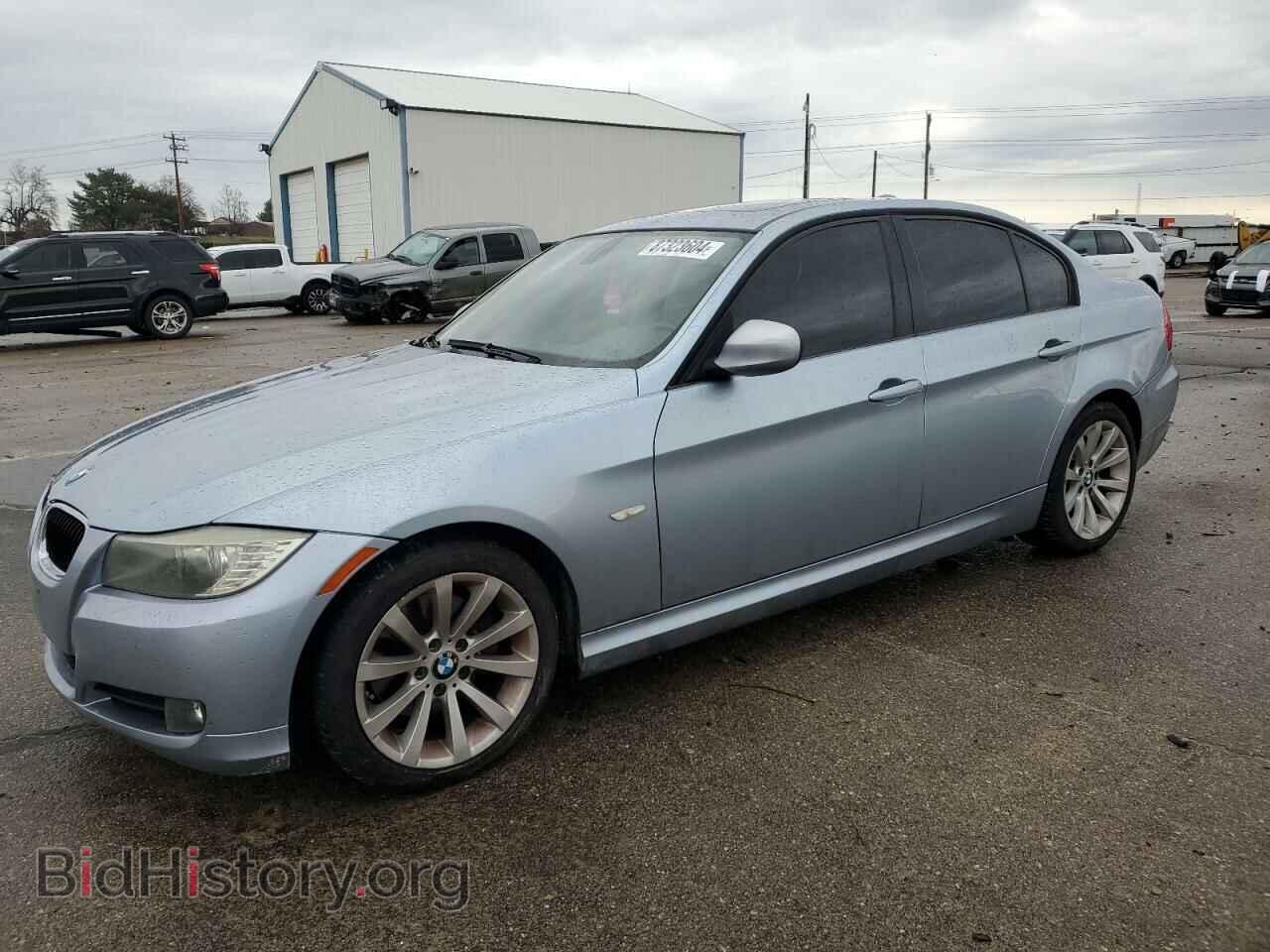 Photo WBAPH53559A438254 - BMW 3 SERIES 2009