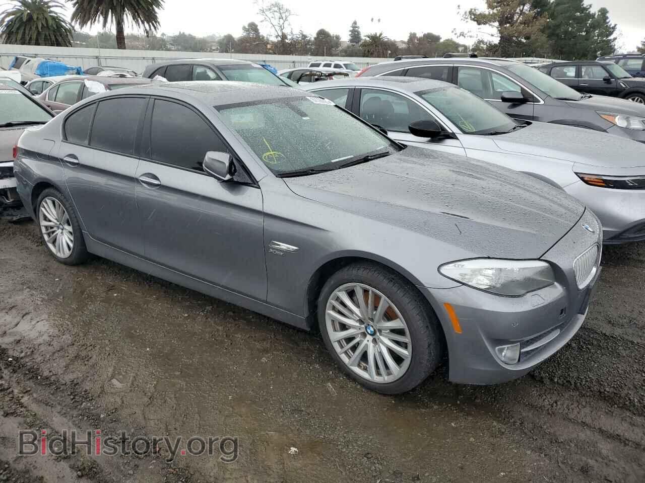 2011 BMW 5 SERIES - VIN: WBAFU9C59BC786227 - Фото 4