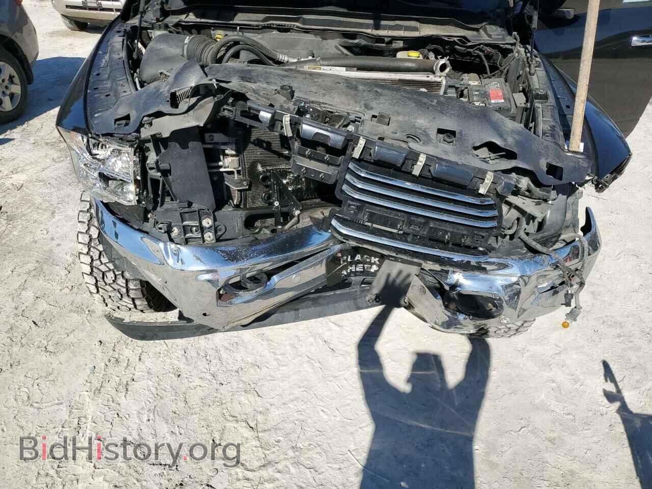 2017 RAM All Models - VIN: 3C6UR5DJ4HG771793 - Photo 11