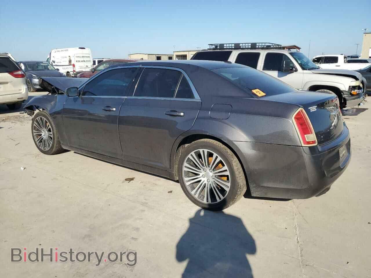 2013 CHRYSLER 300 - VIN: 2C3CCABG3DH558046 - Фото 2