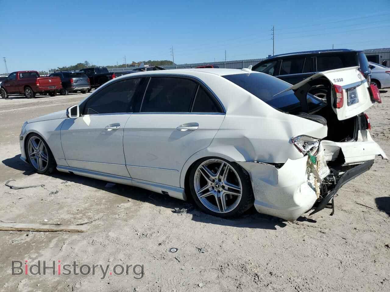 2011 MERCEDES-BENZ E-CLASS - VIN: WDDHF7CB0BA327508 - Фото 2