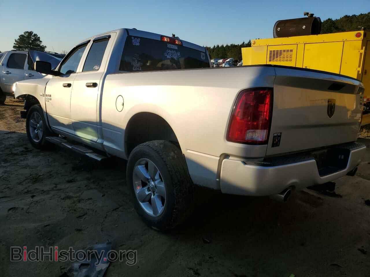 2019 RAM 1500 - VIN: 1C6RR6FT5KS579647 - Фото 2