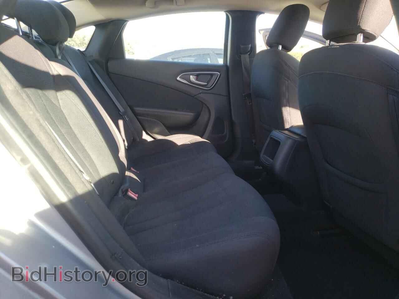 2017 CHRYSLER 200 - VIN: 1C3CCCABXHN512356 - Фото 10