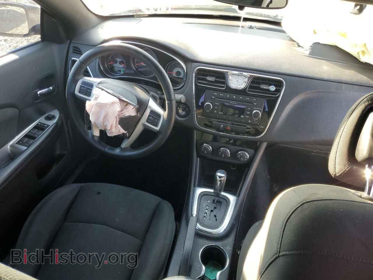 2011 CHRYSLER 200 - VIN: 1C3BC2EG1BN620500 - Фото 8