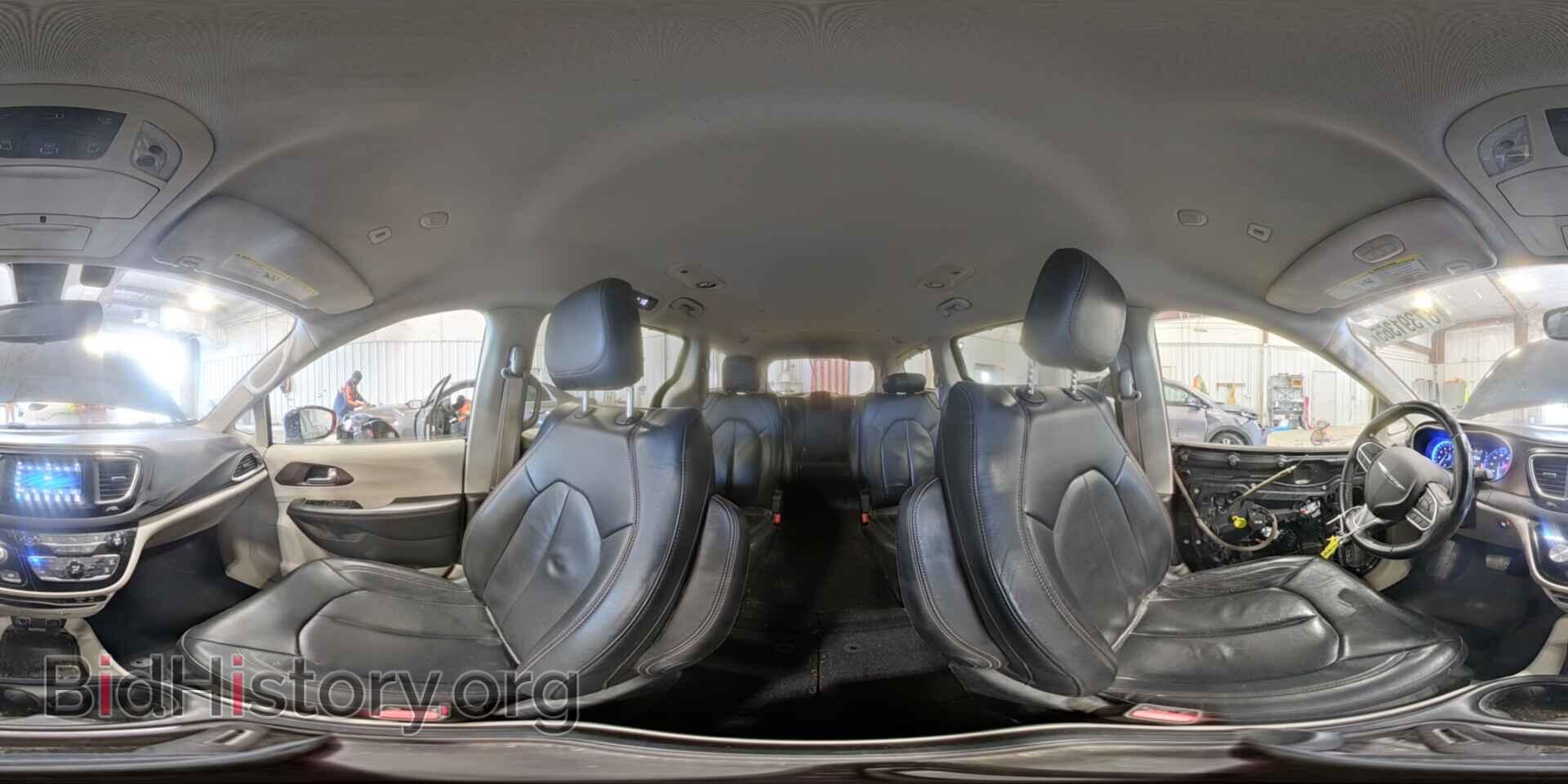 2018 CHRYSLER PACIFICA - VIN: 2C4RC1BG3JR128237 - Фото 16