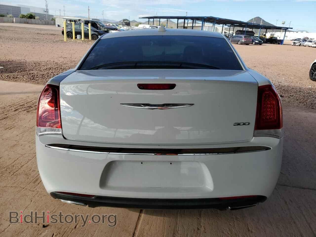 2017 CHRYSLER 300 - VIN: 2C3CCAAG4HH609948 - Фото 6