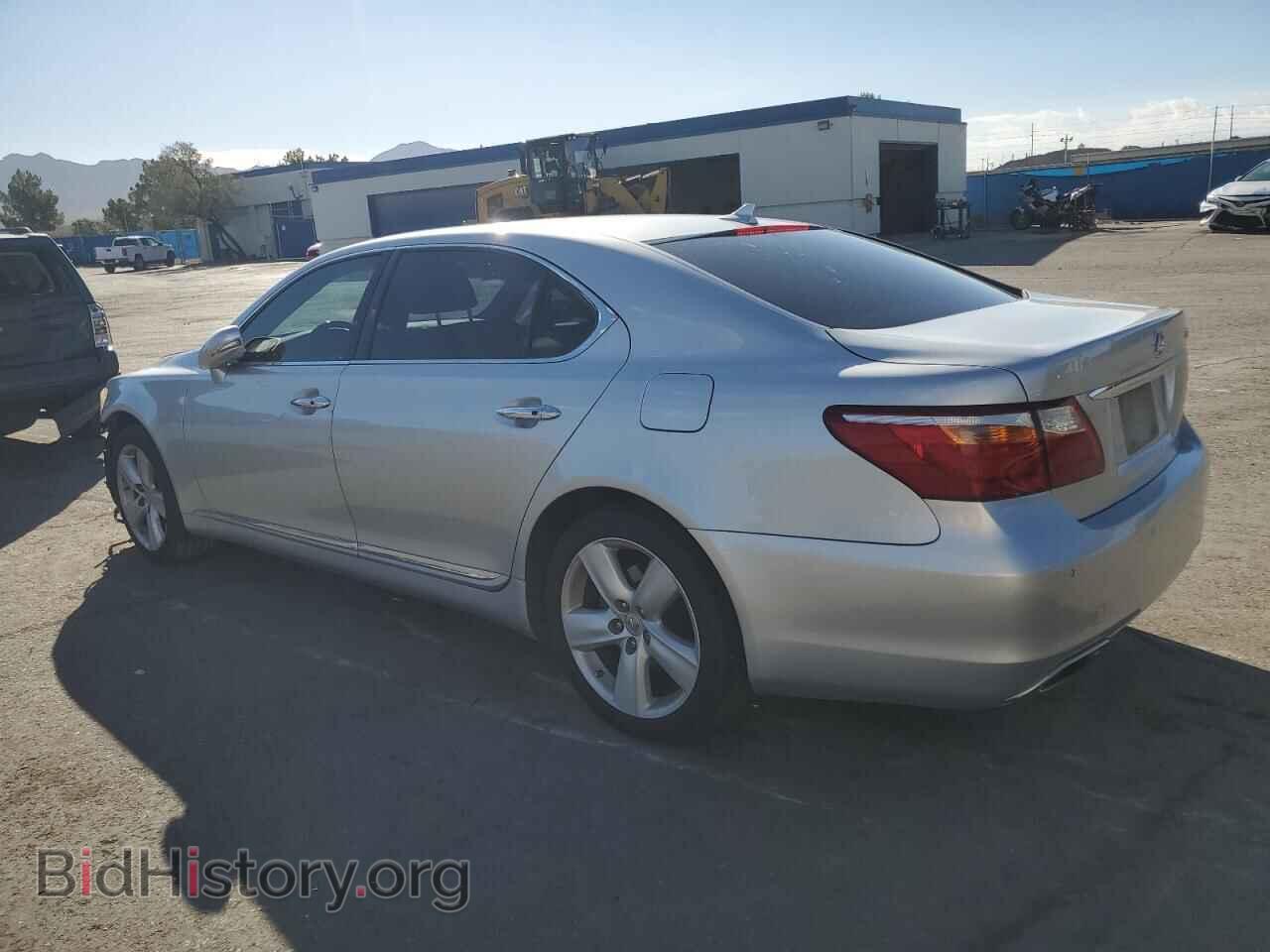 2012 LEXUS LS460 - VIN: JTHGL5EF8C5045516 - Photo 2