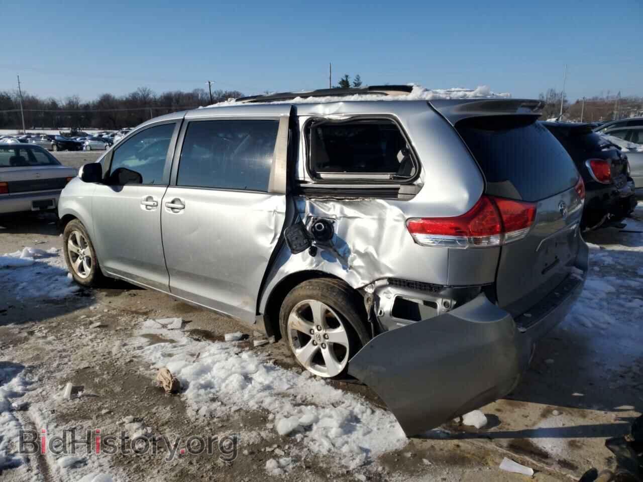 2011 TOYOTA All Models - VIN: 5TDKK3DC2BS078207 - Фото 2