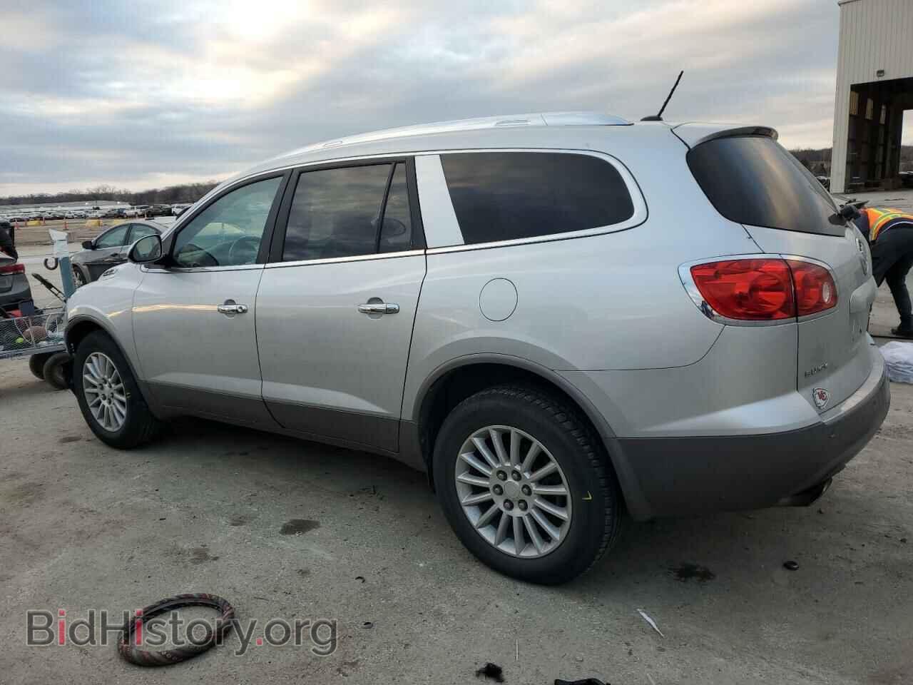 2011 BUICK ENCLAVE - VIN: 5GAKRBED1BJ240632 - Фото 2
